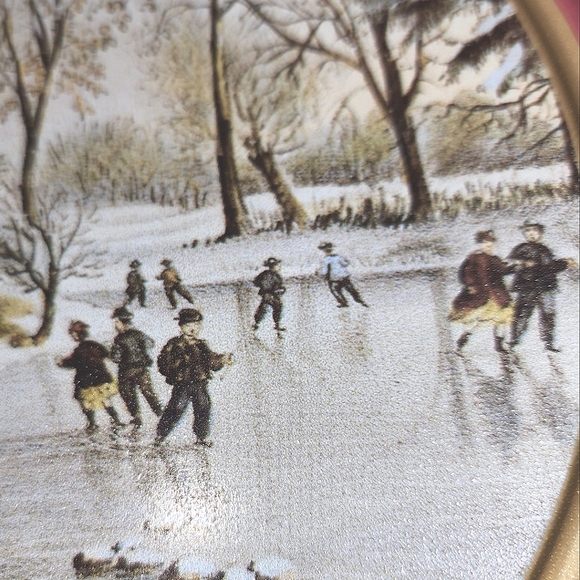 Vintage Sunshine Bakers Currier & Ives Early Winter Large Cookie Tin 3.5"HX10"D - Picture 10 of 10